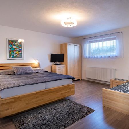 Pension Lunatyk Липтовски-Микулаш Экстерьер фото