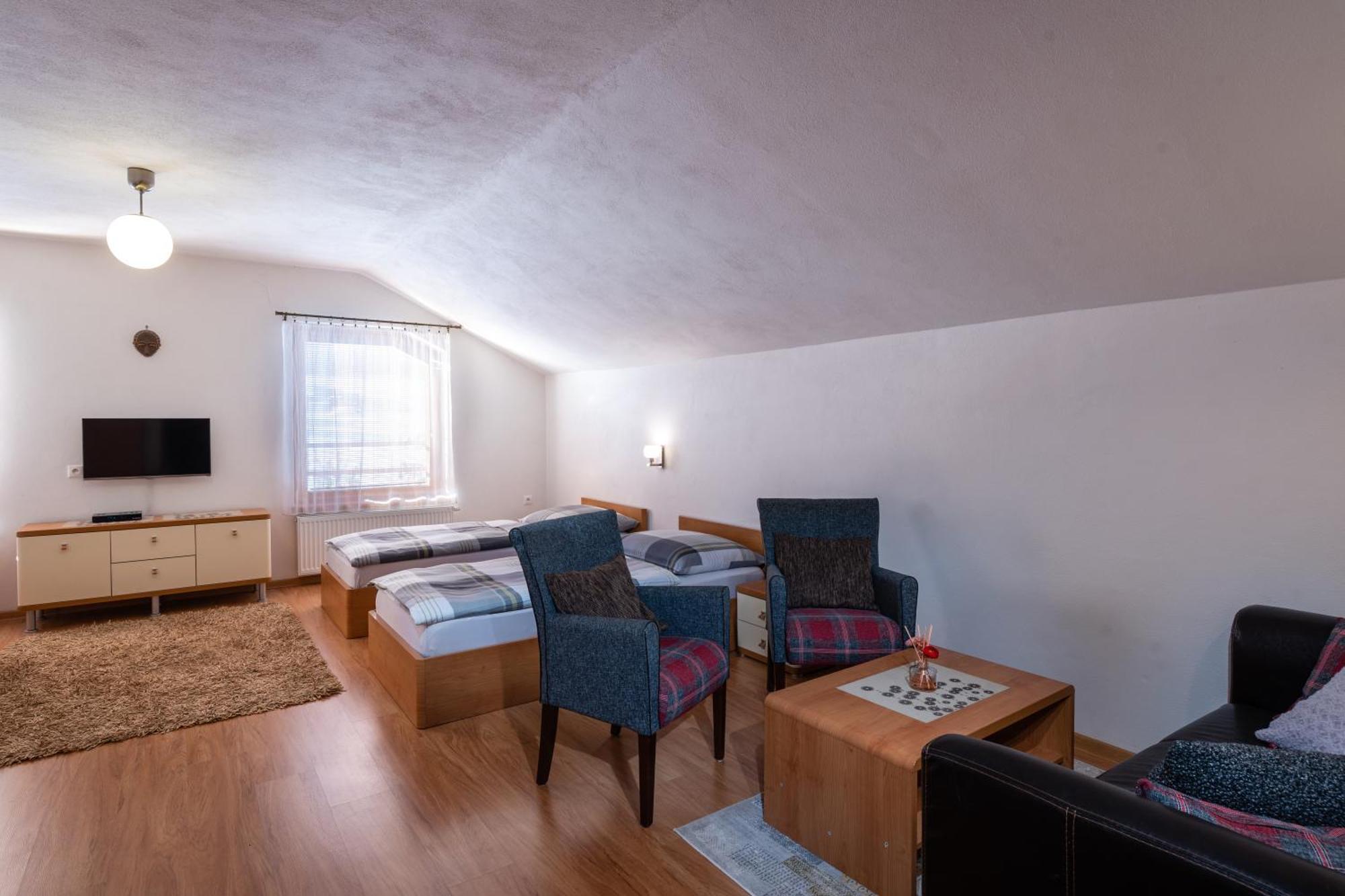 Pension Lunatyk Липтовски-Микулаш Экстерьер фото
