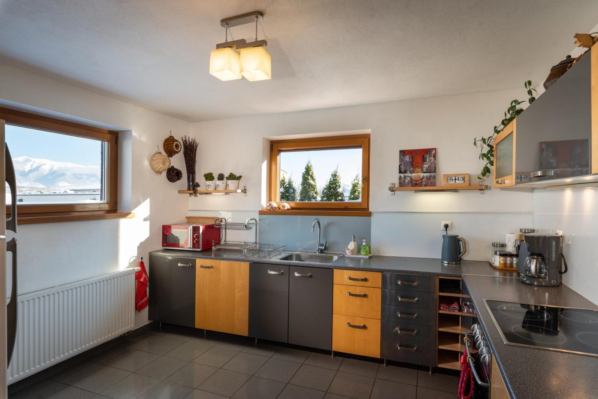 Pension Lunatyk Липтовски-Микулаш Экстерьер фото