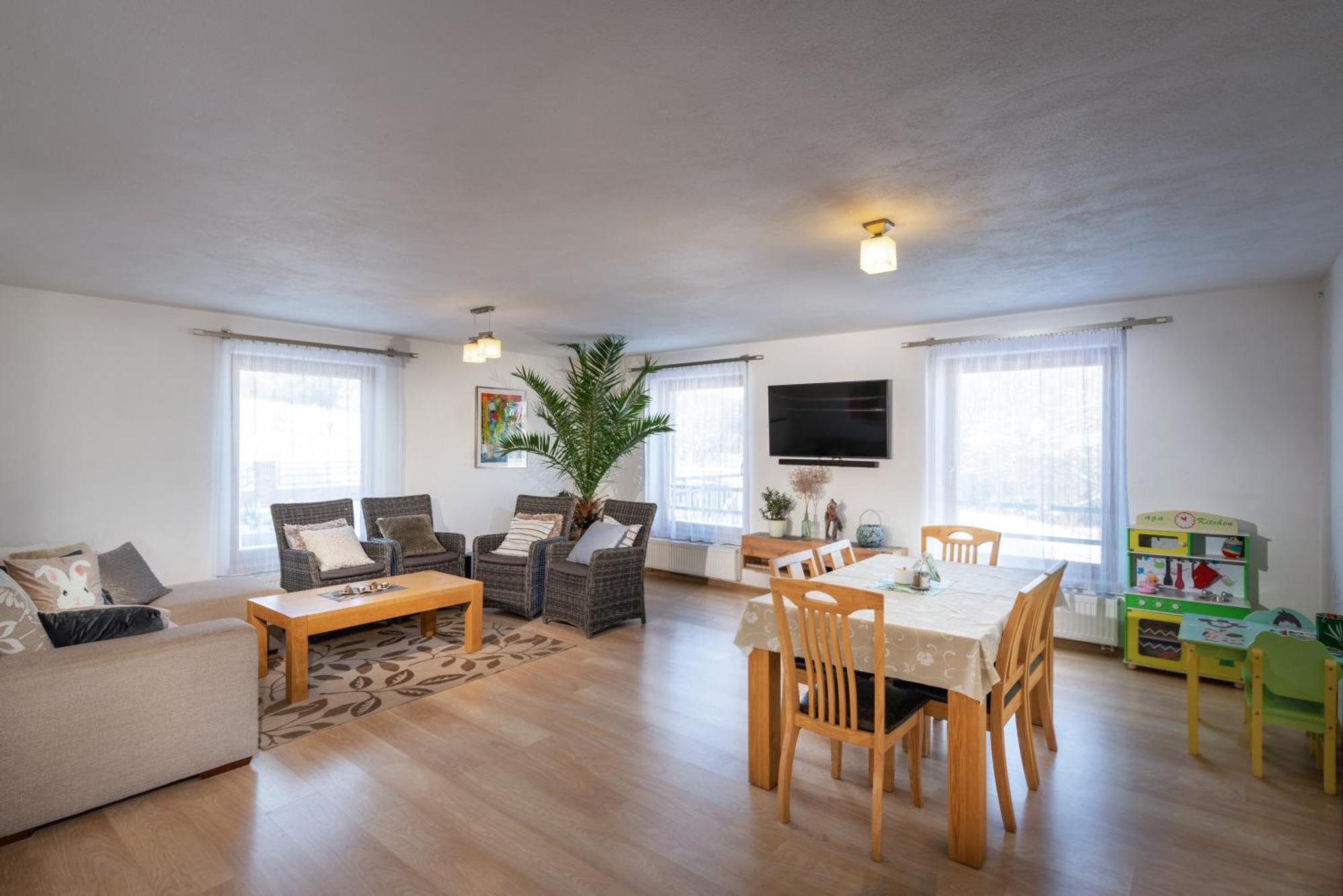 Pension Lunatyk Липтовски-Микулаш Экстерьер фото