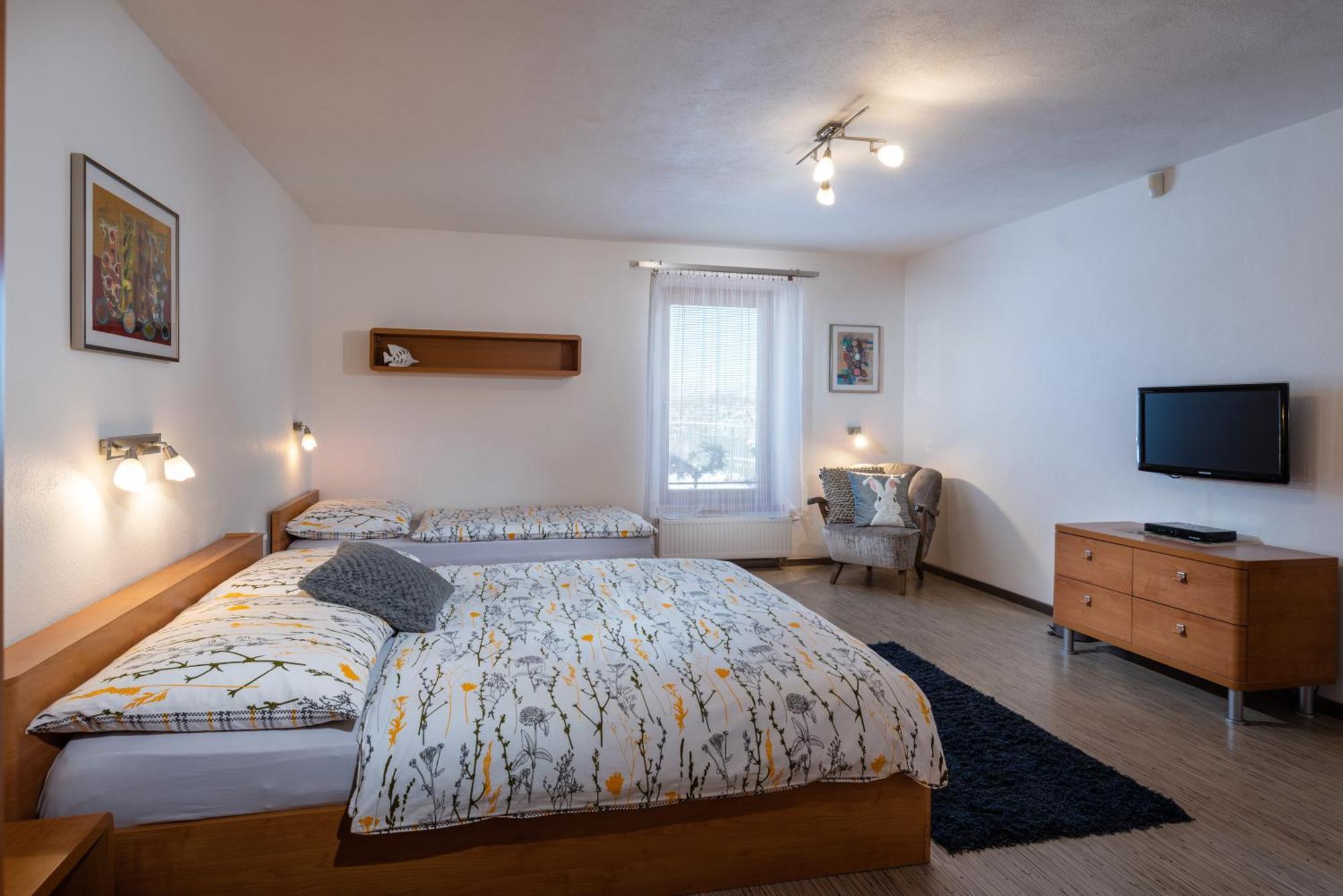 Pension Lunatyk Липтовски-Микулаш Экстерьер фото